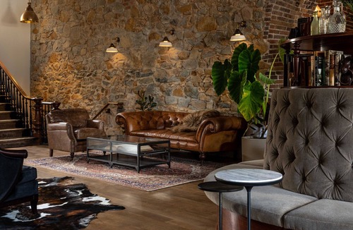 Grass Valley Hotel | Holbrooke Hotel