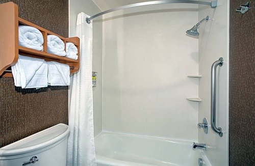 Lighthouse District Hotel | Holiday Inn Express Monterey-Cannery Row, an IHG Hotel