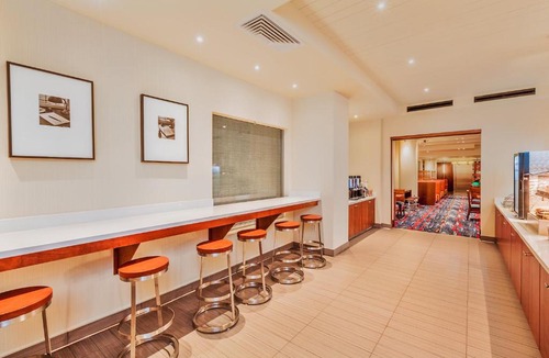 Fisherman's Wharf Hotel | Holiday Inn Express Hotel & Suites Fisherman's Wharf by IHG