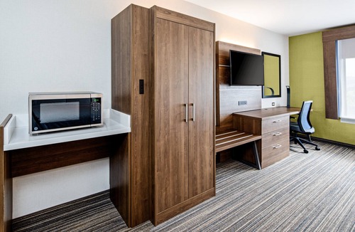 Atascadero Hotel | Holiday Inn Express Hotel & Suites Atascadero by IHG