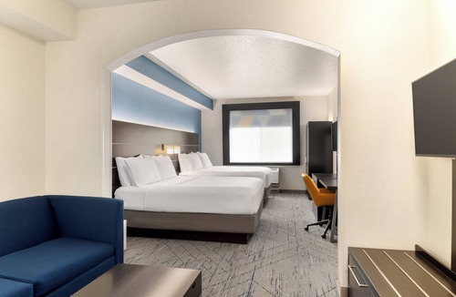 Eugene Hotel | Holiday Inn Express Hotel & Suites Eugene Downtown-University by IHG