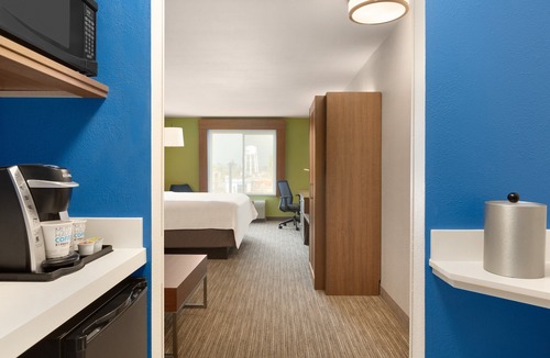 Merced Hotel | Holiday Inn Express Hotel & Suites Merced by IHG