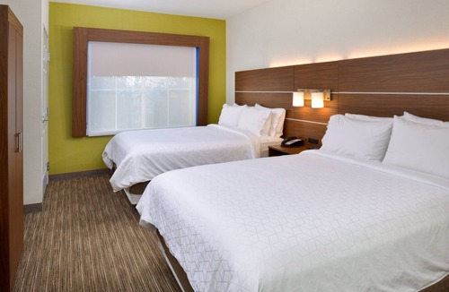 Lodi Hotel | Holiday Inn Express Hotel & Suites Lodi by IHG