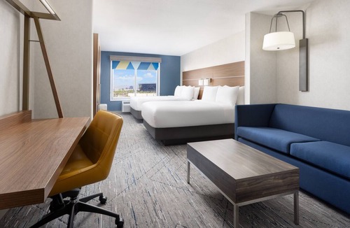 Las Vegas Hotel | Holiday Inn Express Las Vegas - Stadium Area by IHG