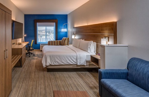 Reno Hotel | Holiday Inn Express Reno Airport by IHG