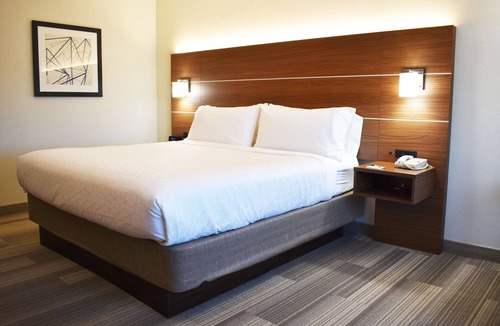 Albany Hotel | Holiday Inn Express & Suites Albany by IHG