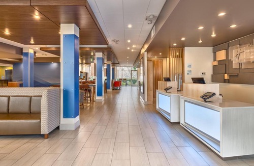 Keizer Hotel | Holiday Inn Express & Suites Salem North - Keizer by IHG
