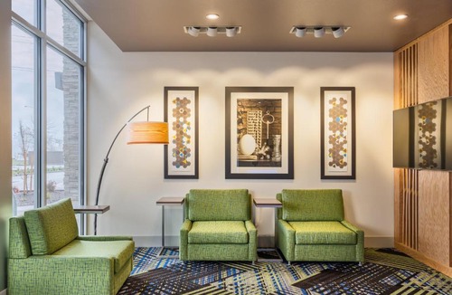 Keizer Hotel | Holiday Inn Express & Suites Salem North - Keizer by IHG