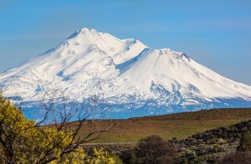 Yreka Hotel | Holiday Inn Express Yreka-Shasta Area by IHG