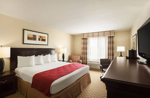 Barstow Hotel | Holiday Inn Hotel & Suites Barstow by IHG