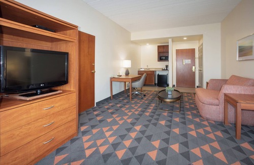Goodyear Hotel | Holiday Inn & Suites Goodyear - West Phoenix Area by IHG