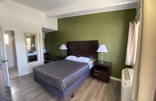 Morgan Hill Hotel | Holiday Motel