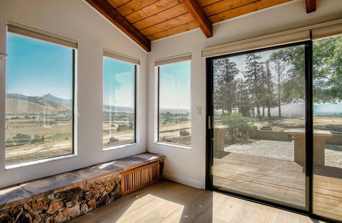 Hollister House | Hollister Hilltop Home