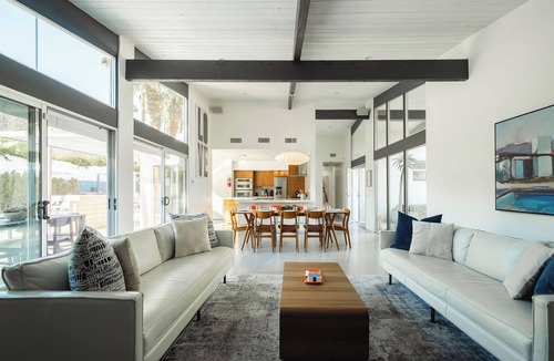 Palm Springs House | Hollywood History Views Saltwater Pool & Spa