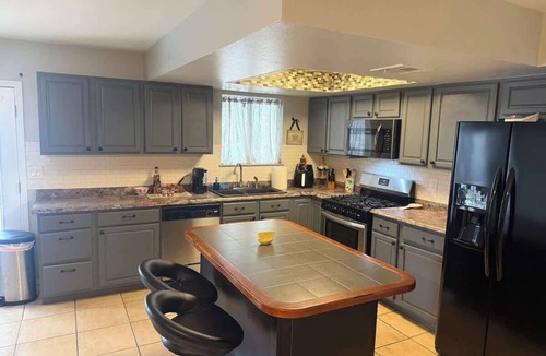 Highland Hills House | Home away from home S