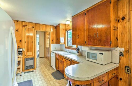 Shasta Lake House | Home in Shasta Lake Near Redding: Early Check-In!