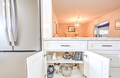 Santa Rosa House | Home near Calistoga w/heated pool & hot tub