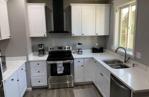 Willow Glen House | Home near SAP Center & Downtown San Jose