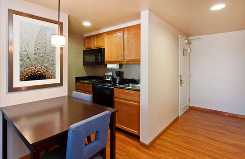 Fairfield Hotel | Homewood Suites by Hilton Fairfield-Napa Valley Area