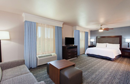 Fairfield Hotel | Homewood Suites by Hilton Fairfield-Napa Valley Area