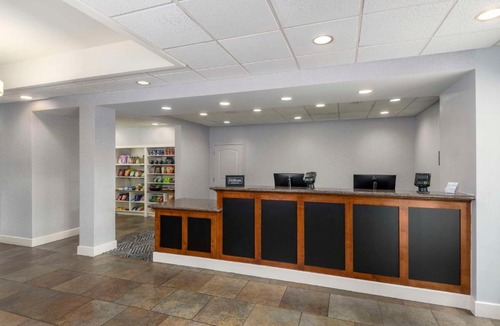 Deer Valley Hotel | Homewood Suites by Hilton Phoenix North-Happy Valley
