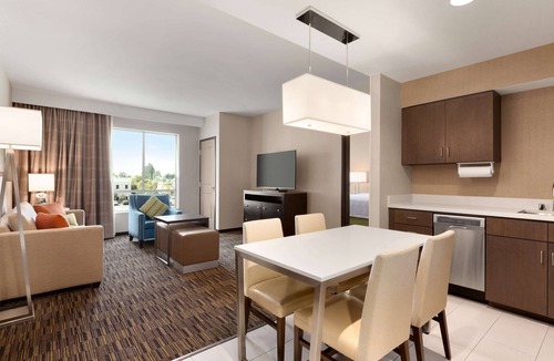Irvine Business Complex Hotel | Homewood Suites By Hilton Irvine John Wayne Airport
