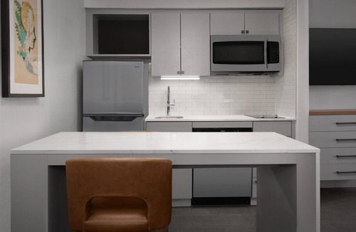 Columbia Way Hotel | Homewood Suites by Hilton Vancouver-Portland