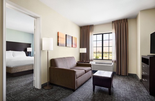 Cathedral City Hotel | Homewood Suites by Hilton Cathedral City Palm Springs