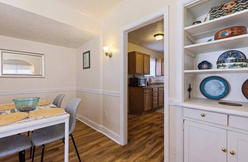 Garfield House | HOT Summer Deals Cute Clean Quiet Dog Friendly