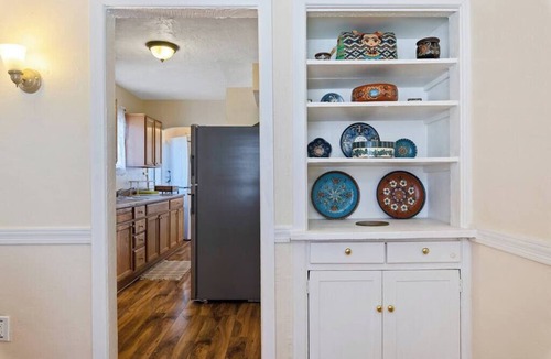 Garfield House | HOT Summer Deals Cute Clean Quiet Dog Friendly