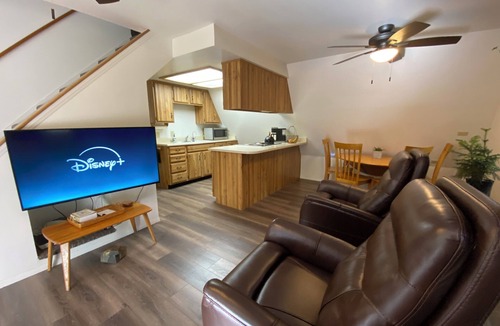 Groom Creek Cabin | Hot Tub - Cabin in Forest