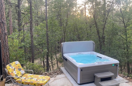 Groom Creek Cabin | Hot Tub - Cabin in Forest