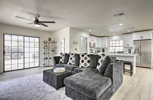 Glendale House | Hot Tub! Family-Friendly Home, 8 Mi to Westgate