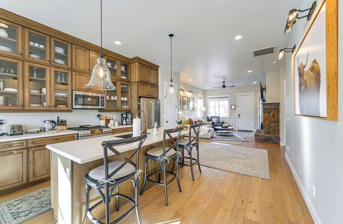 Flagstaff Cottage | Hot Tub + Fire Pit: Modern Flagstaff Home