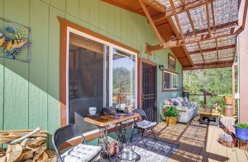 Dos Rios Apartment | Hot Tub + Fire Pit: Secluded Dos Rios Escape!