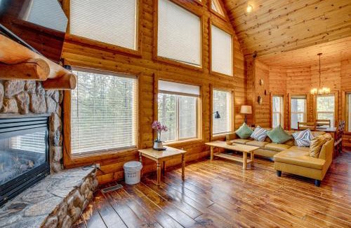 Country Club Estates House | Hot Tub, Indoor Pool! Home 8 Mi to Heavenly Skiing