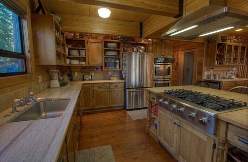 Zephyr Cove House | Hot Tub | Pool Table | Deck | Walk to Lake