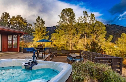 North Fork House | Hot tub under the stars, Mountain views from Game room. Family-friendly Yosemite fun
