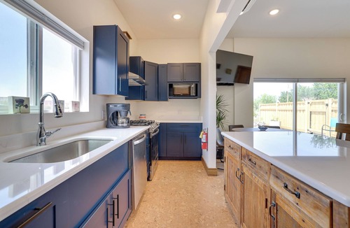 Virgin Cottage | Hot Tub & Views! Modern Home 15 Mi to Zion NP