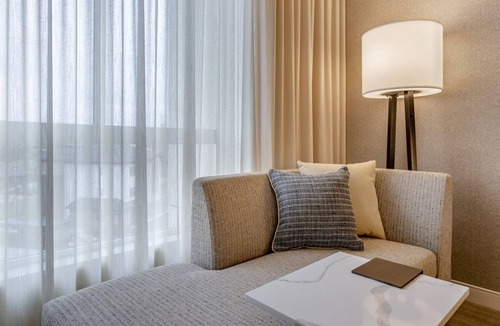 Rohnert Park Hotel | Hotel Centro Sonoma Wine Country, Tapestry Collection Hilton