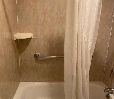 Lincoln Acres Hotel | Hotel Palmeras Chula Vista