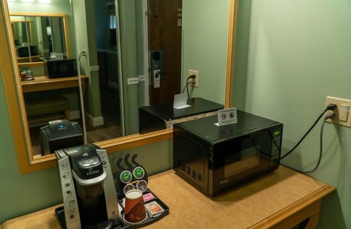 Fresno Hotel | Hotel Piccadilly