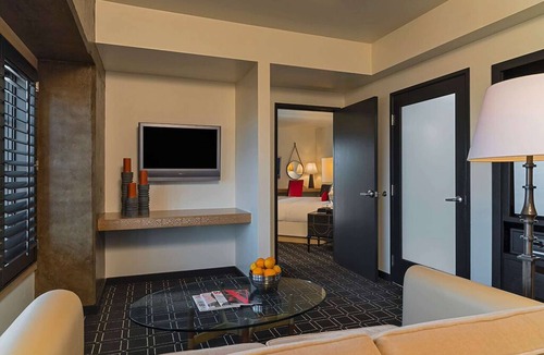 The Villas Hotel | Hotel Valencia Santana Row