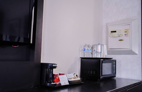 San Jose Hotel | Hotel with 150+ rooms less than 2 miles from the San Jose International Airport
