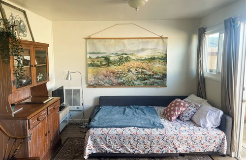 Baywood Park House | House on Bay, dogs, kids, kitchen, great location