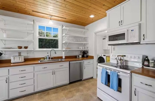 Mariposa House | House on the Hill – Gateway to Yosemite