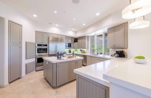 Pinnacle Peak Heights House | HOZHO View House Estate