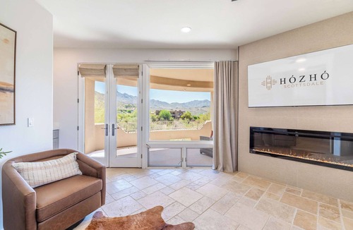 Pinnacle Peak Heights House | HOZHO View House Estate
