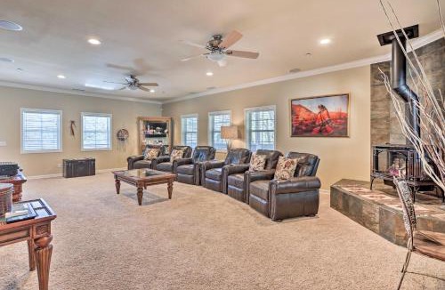 Blue Jay House | Huge Lake Arrowhead Home w/3 Decks & Grill!