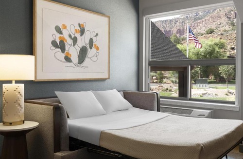 Zion National Park South Entrance Hotel | Hyatt Place Springdale - Zion National Park